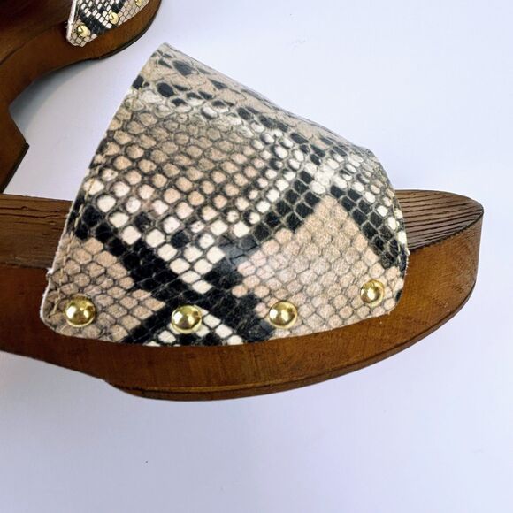 Seychelles Good Spirits Heeled Clogs Neutral Snakeskin Studded Sandals Mules 8.5 - Picture 4 of 10